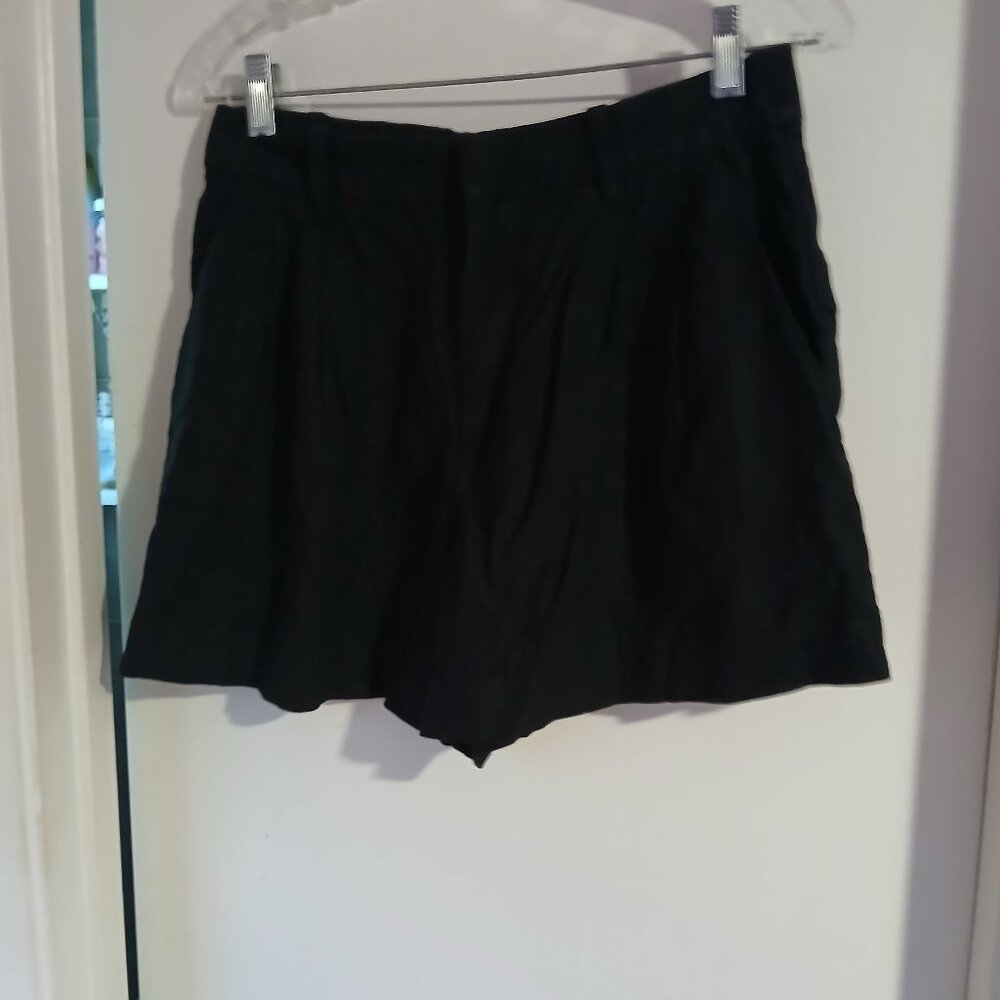 GAP Women's 365 High Rise Linen Blend Black Shorts
